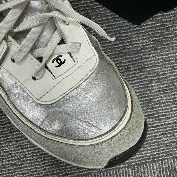 CHANEL CC RUNNING SNEAKERS - Picture 9 of 16